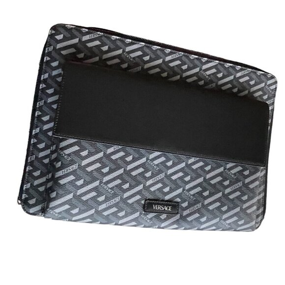 Versace BLACK La Greca shoulder bag Item No. 1007704 1A05514-5B05E - Picture 2 of 14